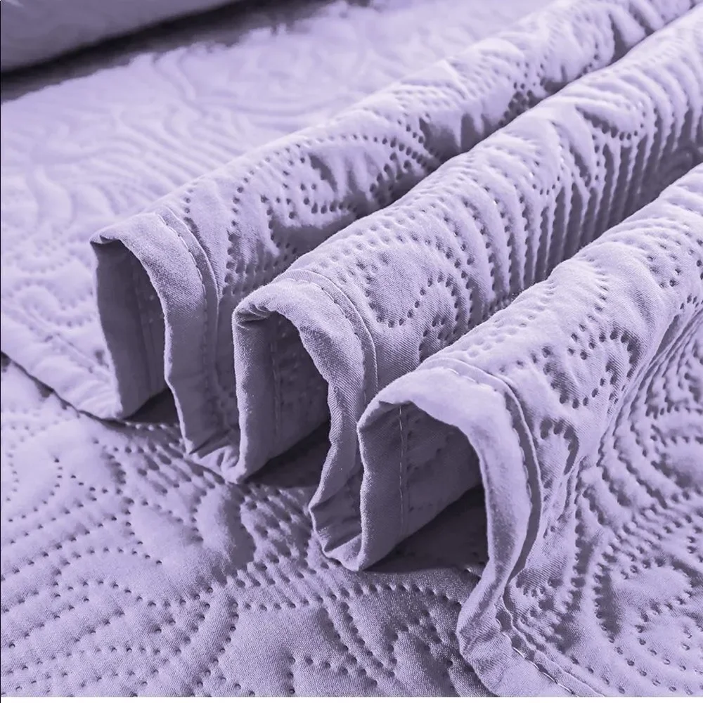Bed Quilt Bedspread Coverlet - Reversible, Lightweight - King Size, Lt Purple